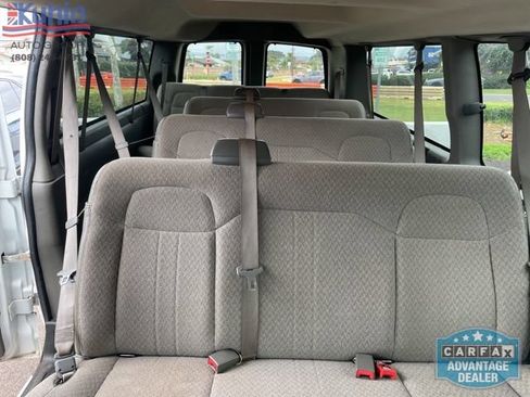 Used 2017 Chevrolet Express 3500 LT w/ LT Preferred Equipment Group RWD image 20