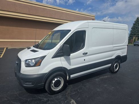 Used 2023 Ford Transit 250 Medium Roof image 4