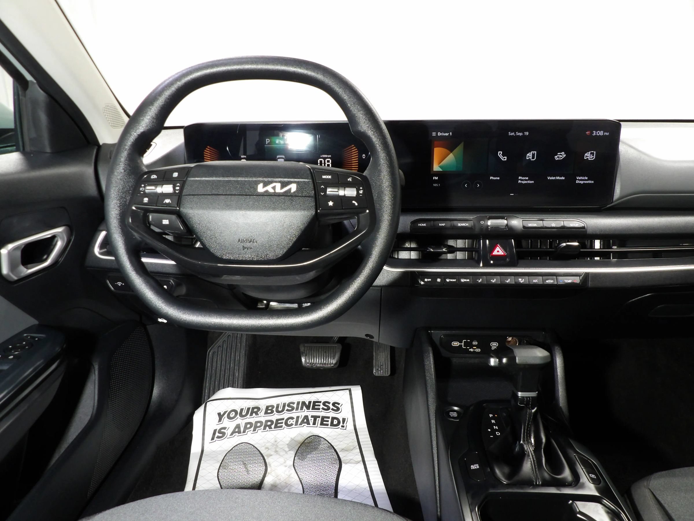 Used 2025 Kia K4 FWD image 12