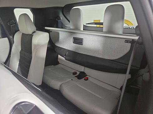 New 2025 Mitsubishi Outlander SE image 12