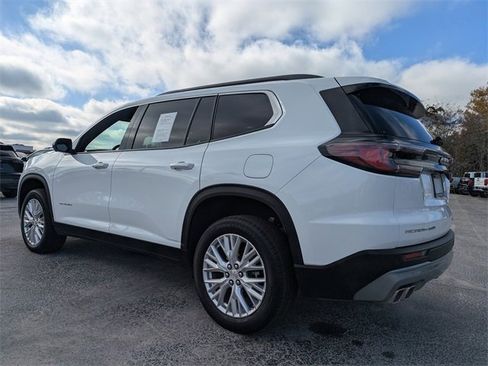 Certified 2024 GMC Acadia Elevation w/ Luxury Package image 5