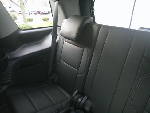 Used 2018 GMC Yukon SLT image 27