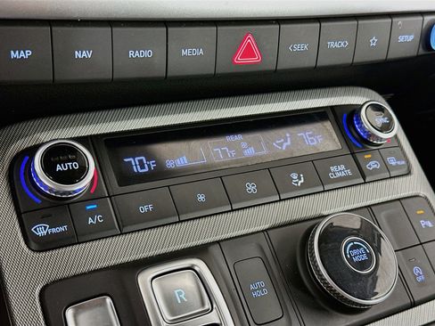 Used 2025 Hyundai Palisade SEL FWD image 24