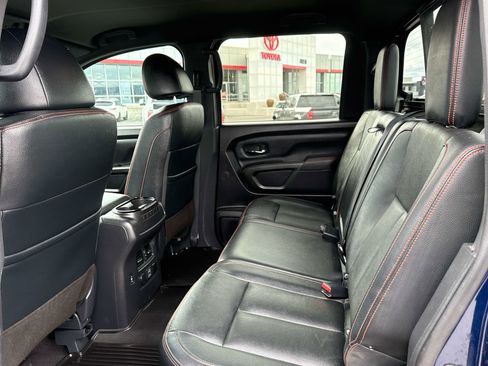 Used 2023 Nissan Titan PRO-4X w/ Pro-4x Convenience Package AWD/4WD image 13