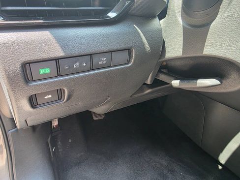 Used 2021 Nissan Sentra SR w/ SR Premium Package FWD image 16