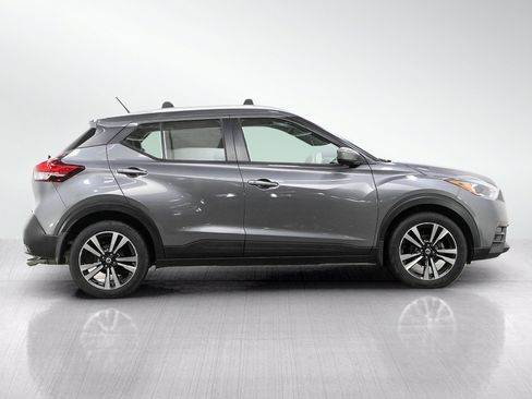 Used 2019 Nissan Kicks SV w/ Exterior Package FWD image 6
