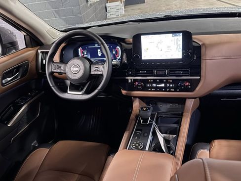 New 2025 Nissan Pathfinder Platinum image 23