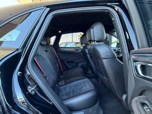 Used 2017 Porsche Macan GTS AWD/4WD image 48