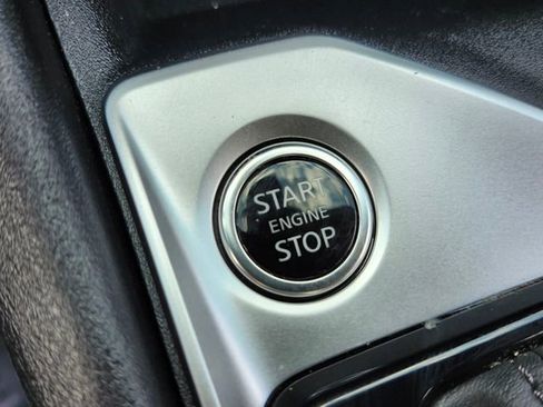 Used 2025 Nissan Altima 2.5 SV FWD image 28