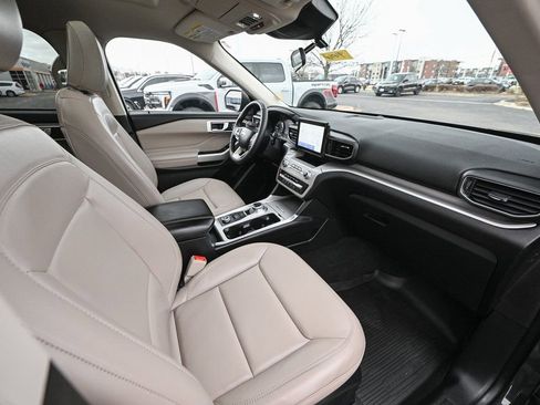 Certified 2023 Ford Explorer XLT w/ Equipment Group 202A image 25