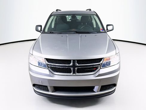 Used 2020 Dodge Journey SE w/ SE Popular Equipment Group image 3