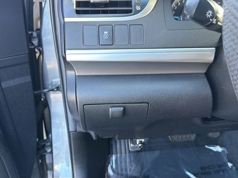 Used 2012 Toyota Camry SE FWD image 20