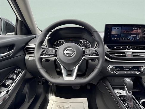 New 2025 Nissan Altima 2.5 SR w/ SR Premium Package image 19