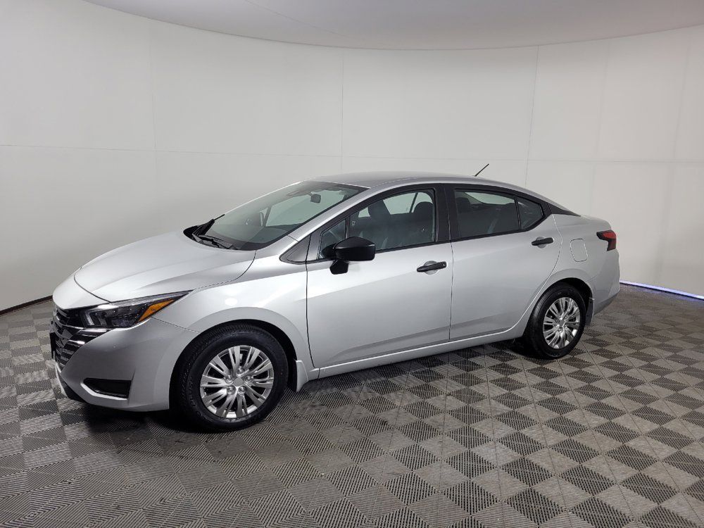 Used 2025 Nissan Versa S w/ Trunk Package FWD image 2