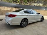 Used 2020 BMW 530i xDrive w/ Premium Package image 3