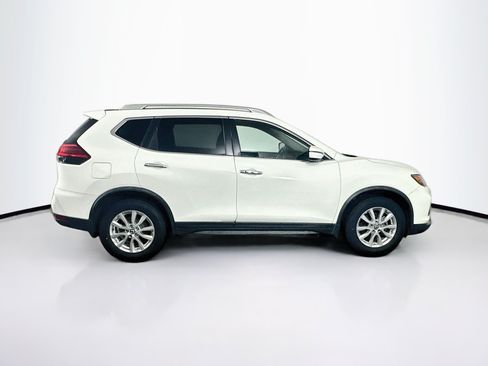 Used 2017 Nissan Rogue SV FWD image 10