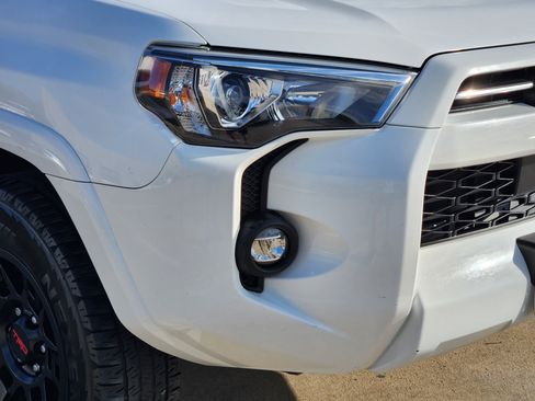 Used 2022 Toyota 4Runner SR5 Premium w/ Moonroof Package AWD/4WD image 5