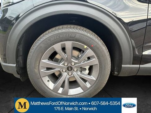 New 2026 Ford Explorer Active w/ Active Comfort Package AWD/4WD image 14