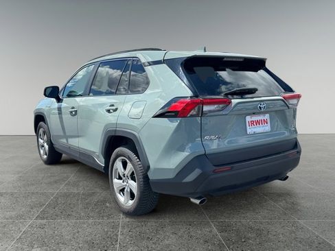 Used 2021 Toyota RAV4 XLE Premium AWD/4WD image 3