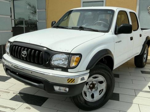 Used 2002 Toyota Tacoma PreRunner RWD image 1