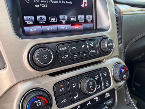 Used 2016 GMC Yukon XL Denali AWD/4WD image 37
