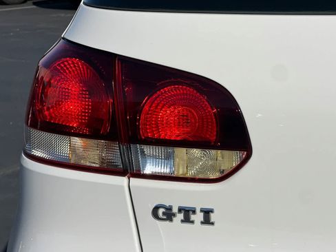 Used 2012 Volkswagen GTI 4-Door image 29