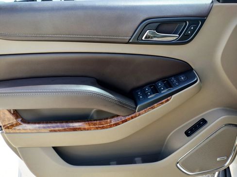 Used 2016 Chevrolet Tahoe LTZ RWD image 11