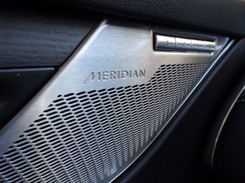 New 2025 Jaguar F-PACE R-Dynamic S image 25