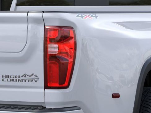 New 2026 Chevrolet Silverado 3500 High Country w/ High Country Premium Package AWD/4WD image 11