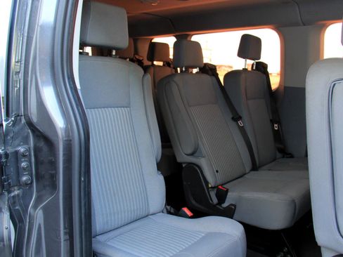 Used 2018 Ford Transit 350 XLT image 19