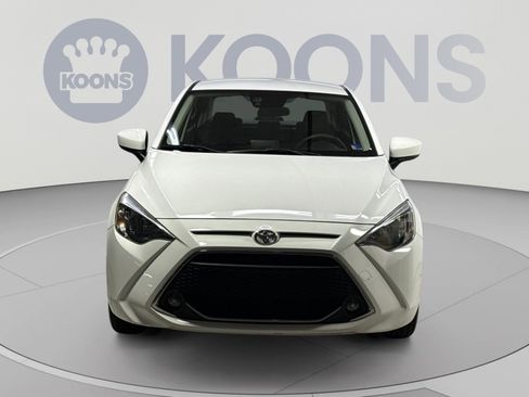 Used 2019 Toyota Yaris LE FWD image 23