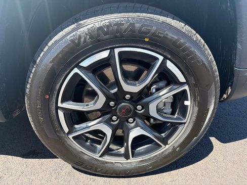 Used 2025 Jeep Compass Trailhawk AWD/4WD image 23
