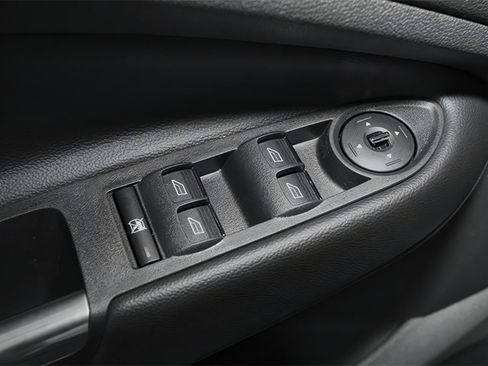 Used 2013 Ford C-MAX SE FWD image 13