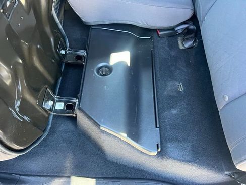 Used 2018 Toyota Tacoma TRD Sport w/ Technology Package image 40