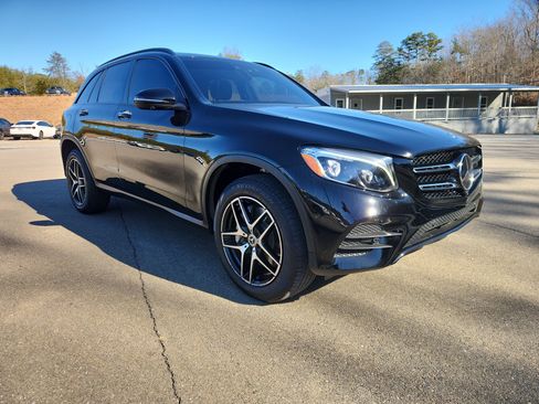 Used 2019 Mercedes-Benz GLC 300 image 11