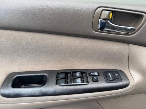 Used 2005 Toyota Camry LE image 7