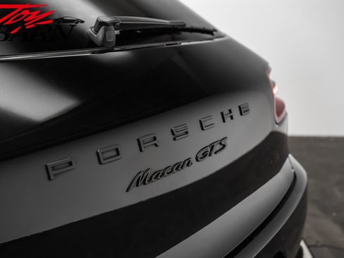 Used 2018 Porsche Macan GTS image 11