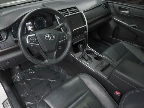 Used 2015 Toyota Camry XLE image 8