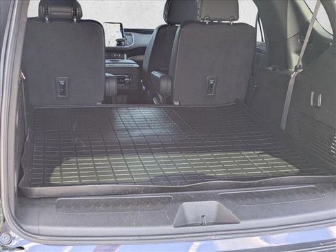Used 2023 GMC Yukon SLT AWD/4WD image 6