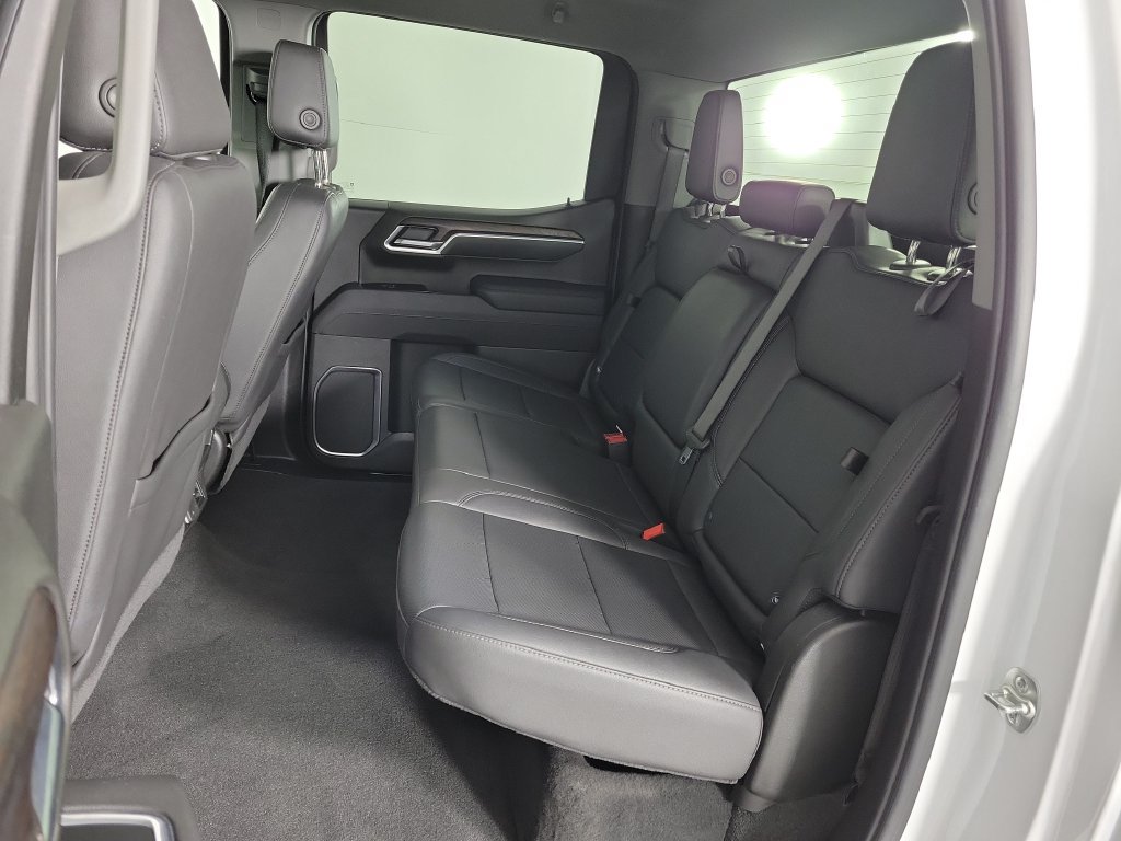 Used 2025 GMC Sierra 1500 SLT RWD image 9