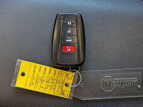 Used 2022 Toyota Camry SE w/ Cold Weather Package image 34