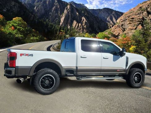 Used 2024 Ford F250 Lariat AWD/4WD image 2