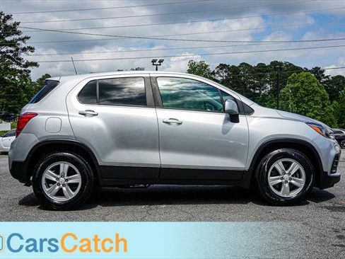 Used 2020 Chevrolet Trax LS w/ Tint and Cruise Package image 17