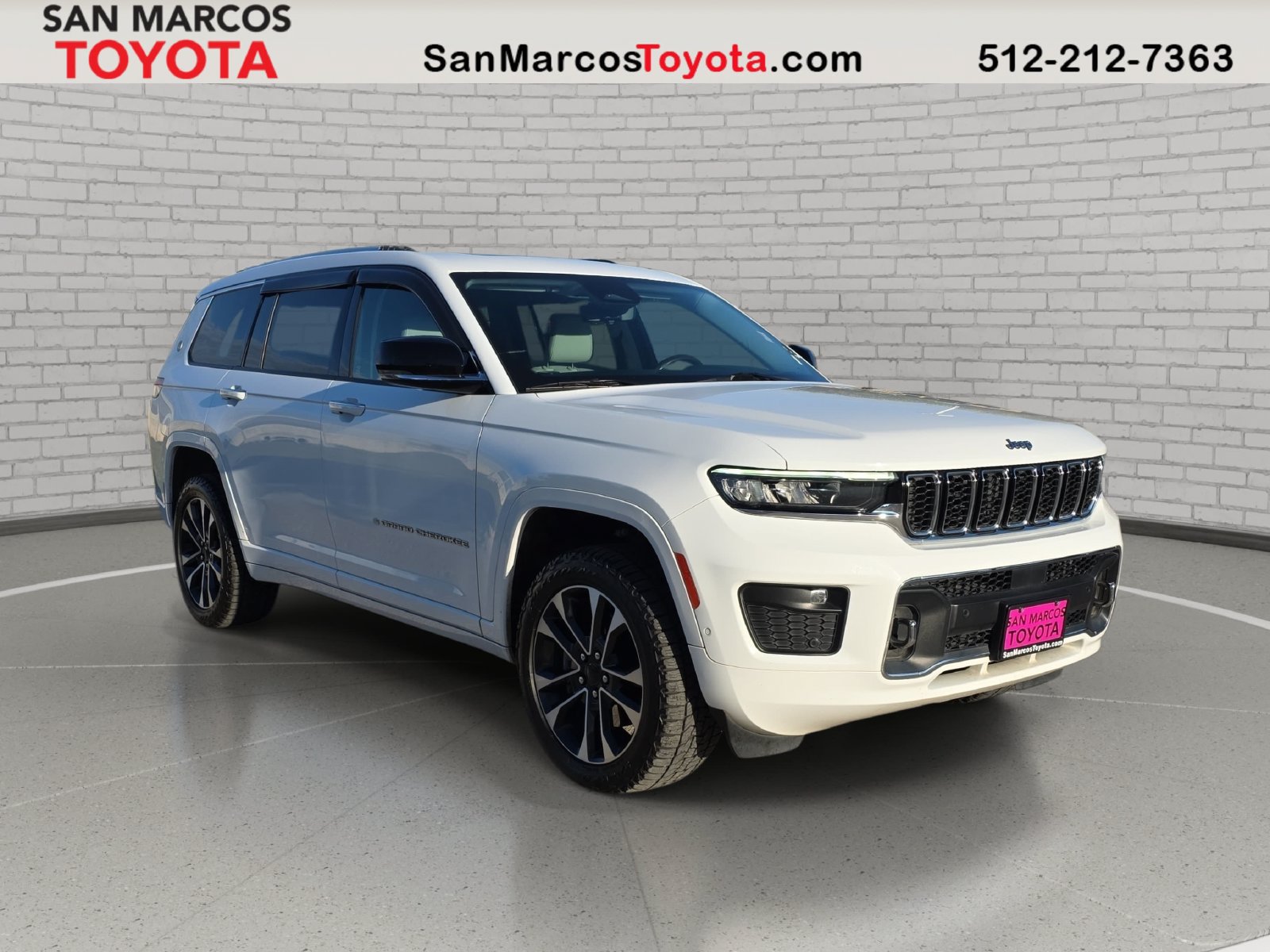 Used 2021 Jeep Grand Cherokee L Overland w/ Luxury Tech Group IV AWD/4WD image 3