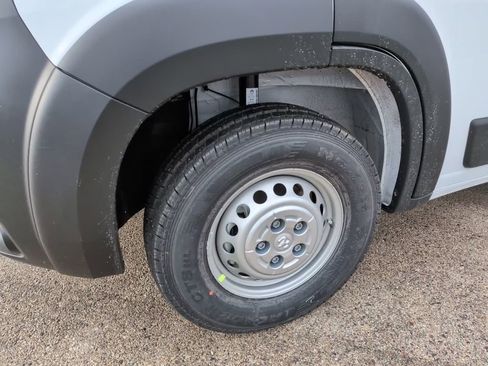 New 2026 RAM ProMaster 2500 w/ Premium Convenience Group image 18