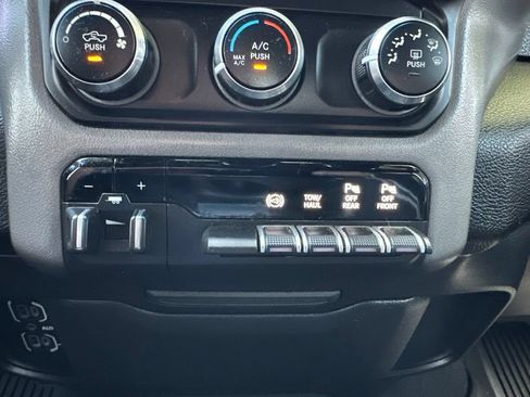 Used 2022 RAM 2500 Big Horn w/ Level A Equipment Group AWD/4WD image 42