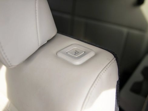 Used 2025 Hyundai Santa Fe SEL FWD image 26