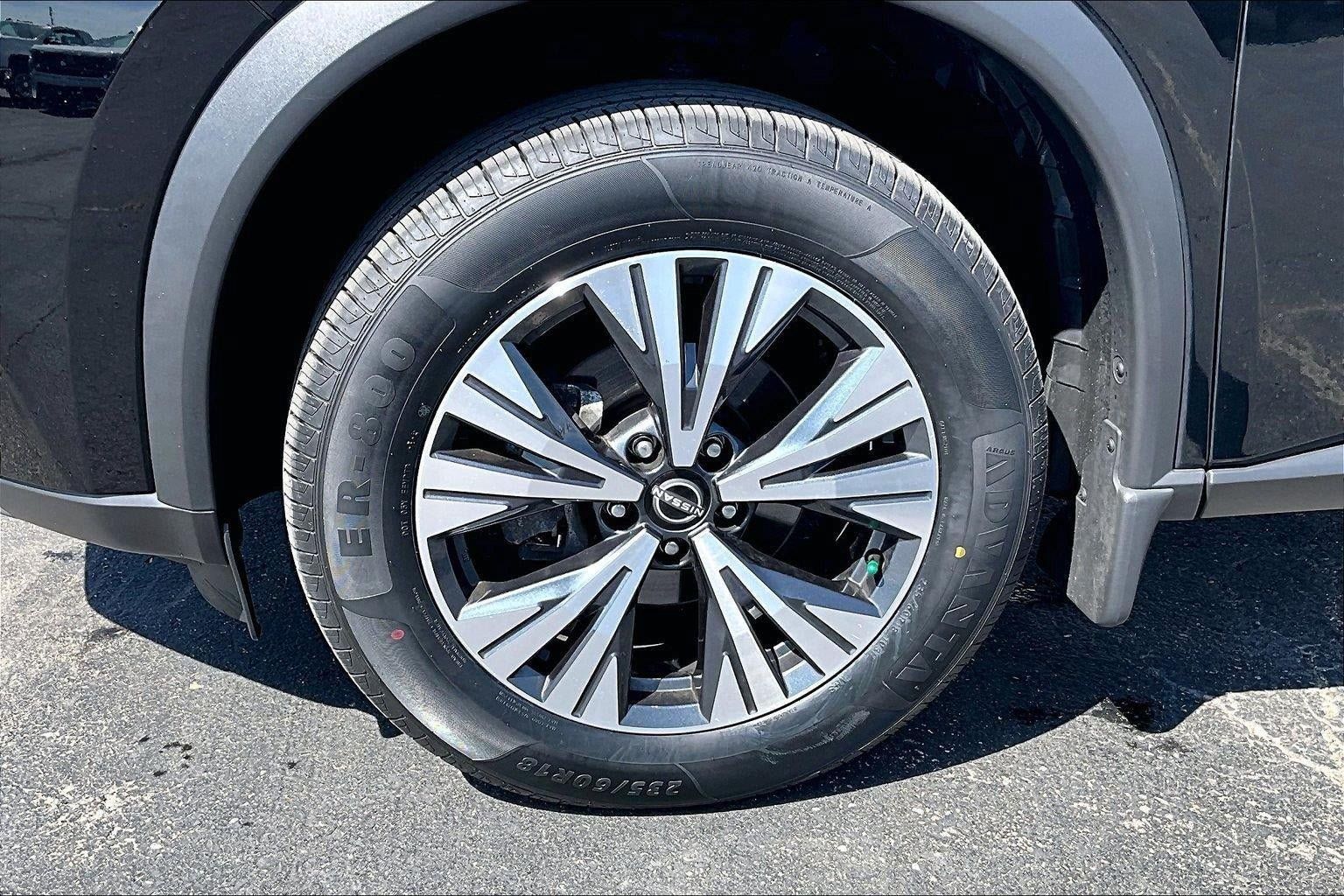 Used 2023 Nissan Rogue SV AWD/4WD image 9