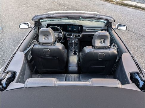 Used 2024 Ford Mustang Premium image 8