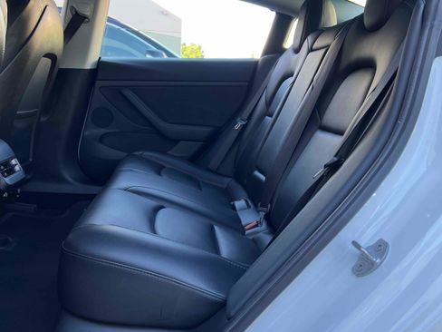 Used 2021 Tesla Model 3 Standard Range Plus image 35